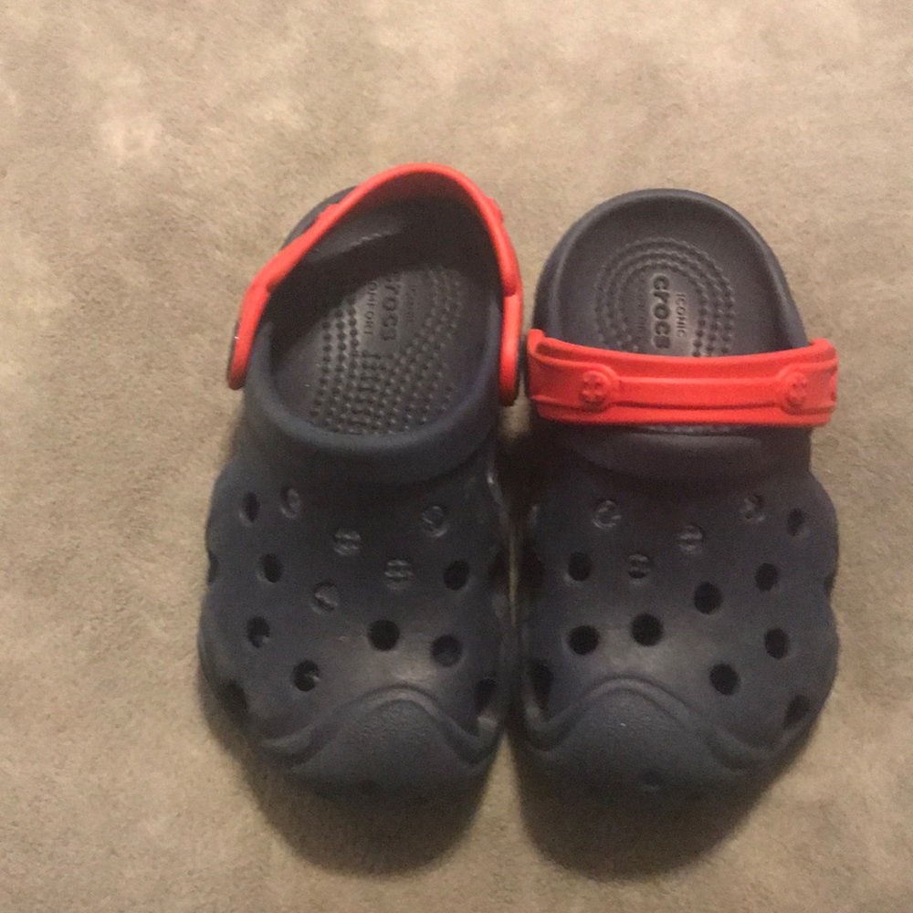 CROCS Size 7 Toddler